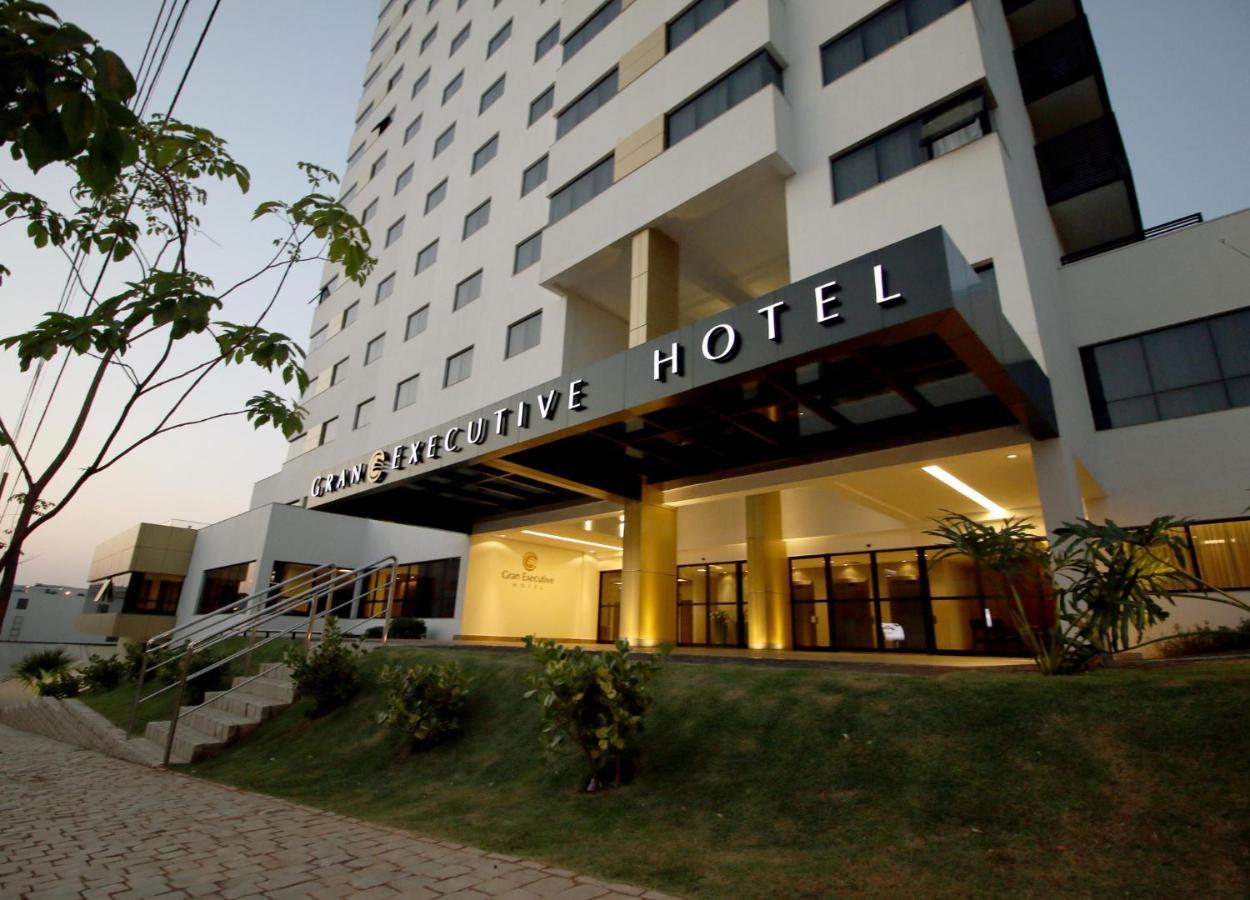 Uberlândia Gran Executive Hotel מראה חיצוני תמונה