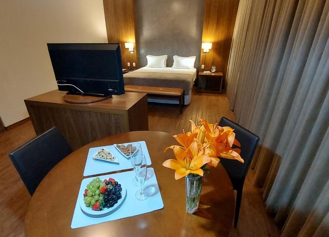 Uberlândia Gran Executive Hotel מראה חיצוני תמונה