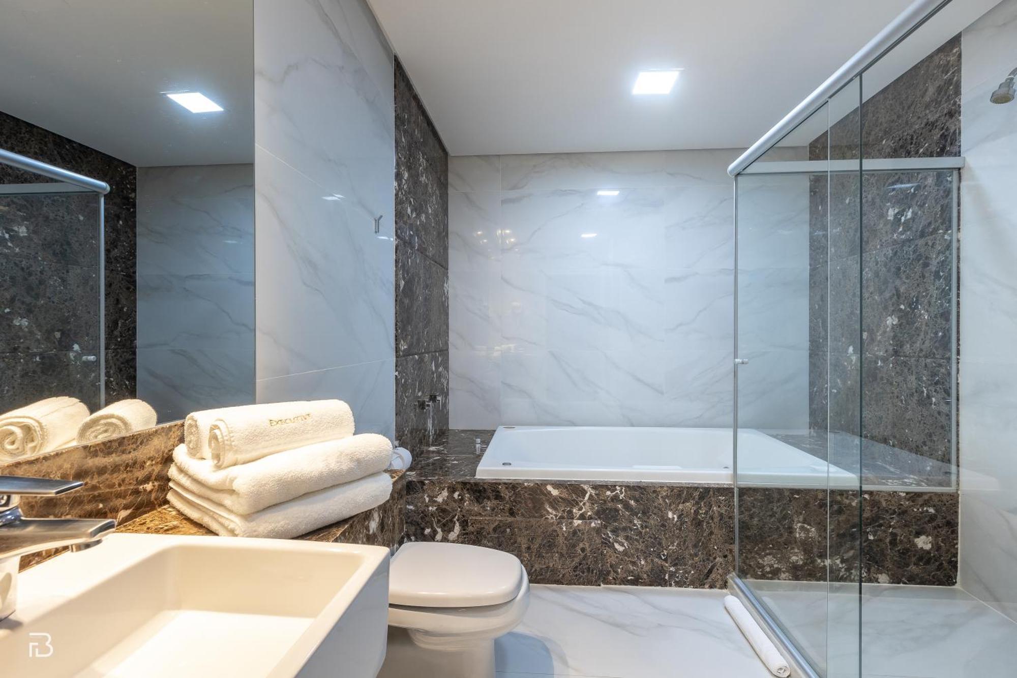 Uberlândia Gran Executive Hotel מראה חיצוני תמונה