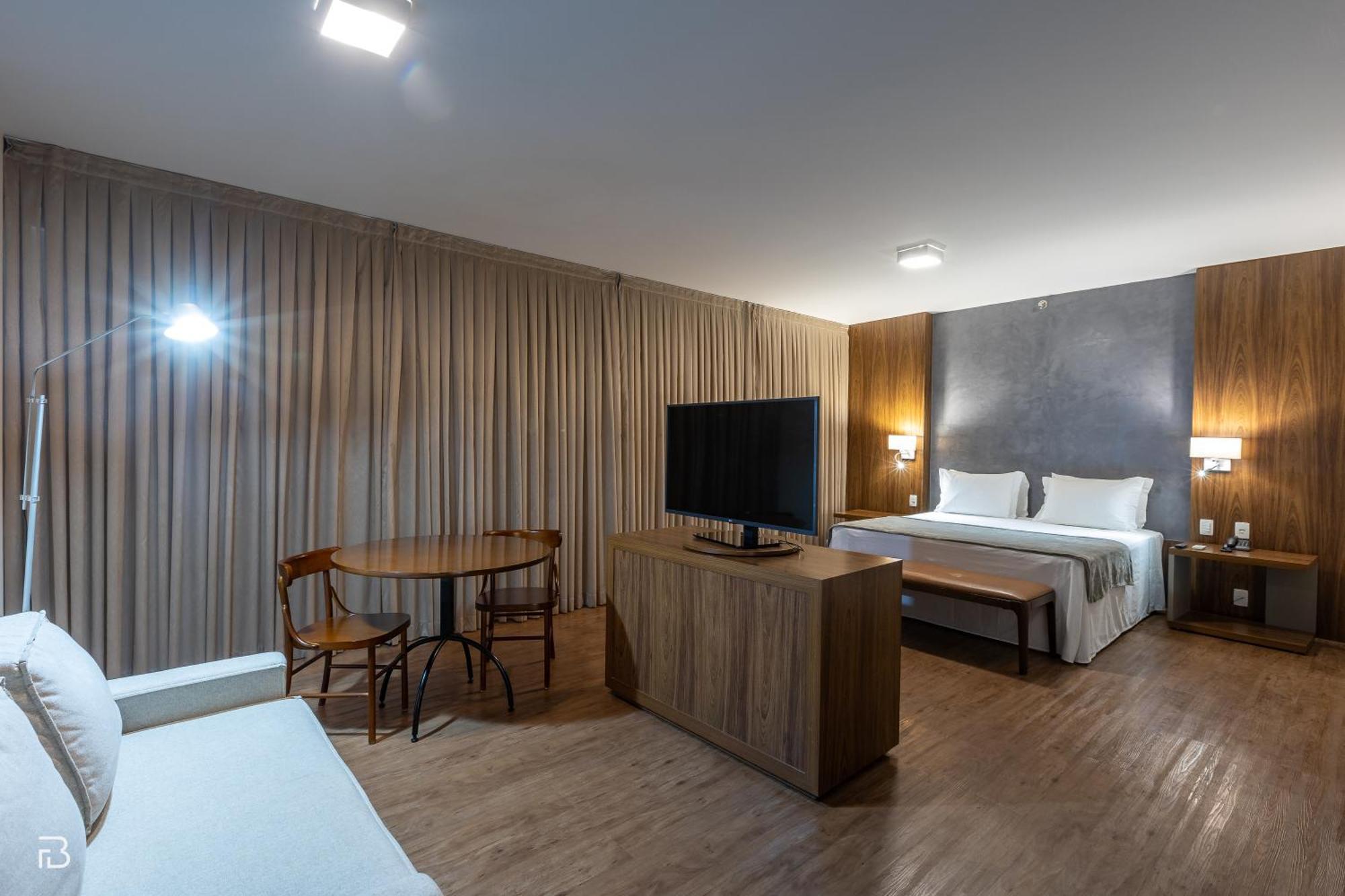 Uberlândia Gran Executive Hotel מראה חיצוני תמונה